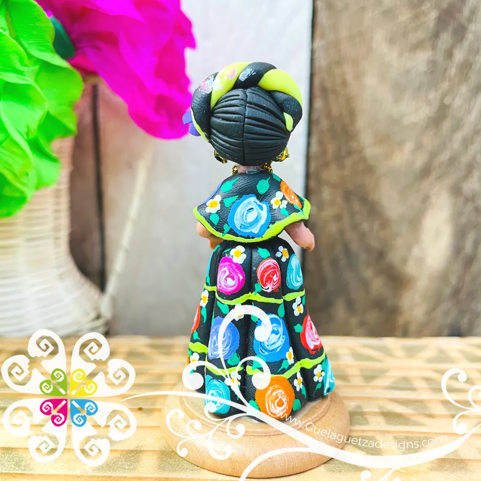 7- Chiapas Little Doll Figurine - Fondant Doll