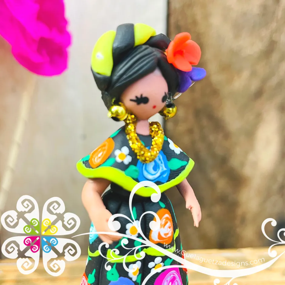7- Chiapas Little Doll Figurine - Fondant Doll