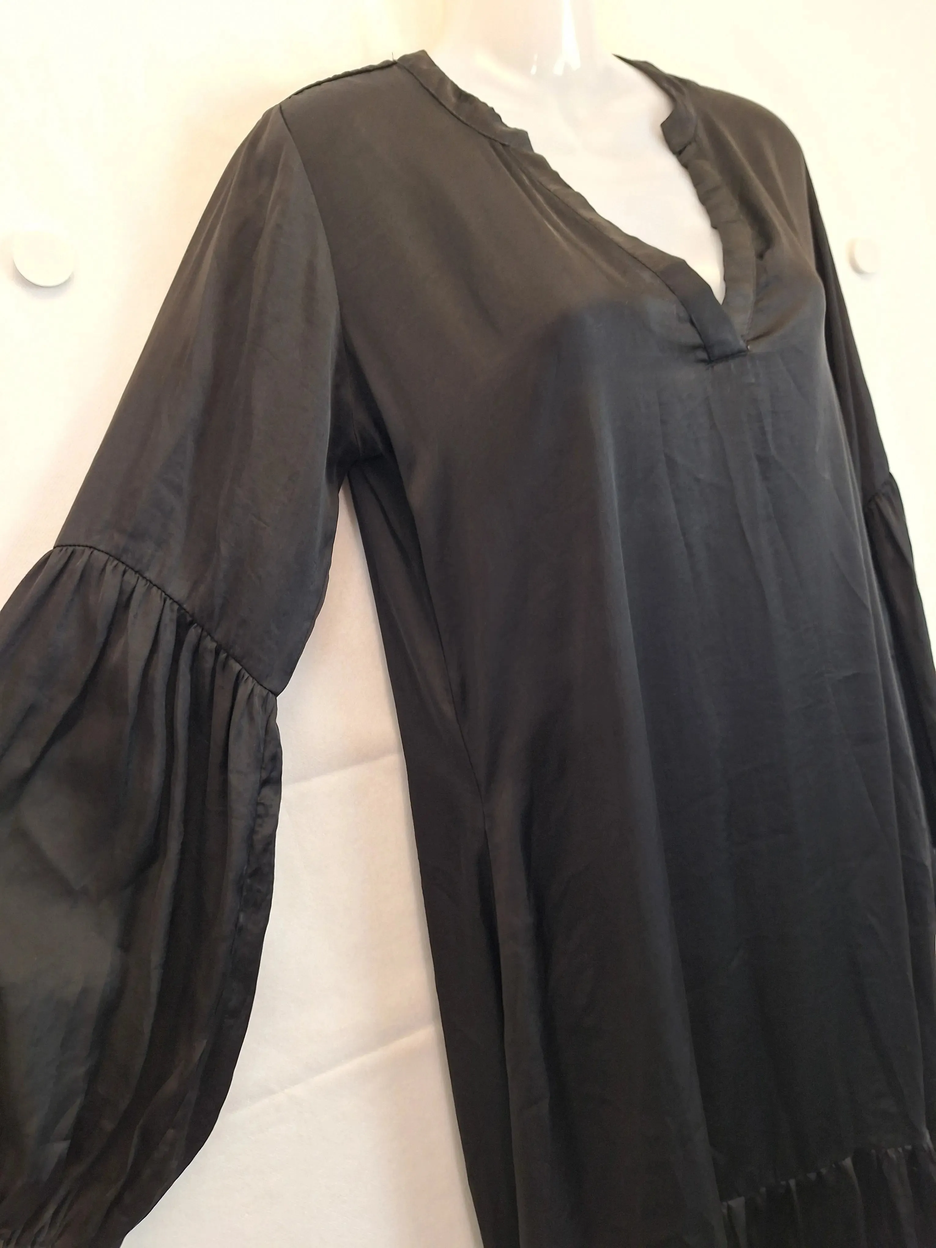 Carolina Elegant Satin Puff Sleeve Maxi Dress Size S