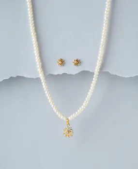 Elegant Pearl Necklace Set