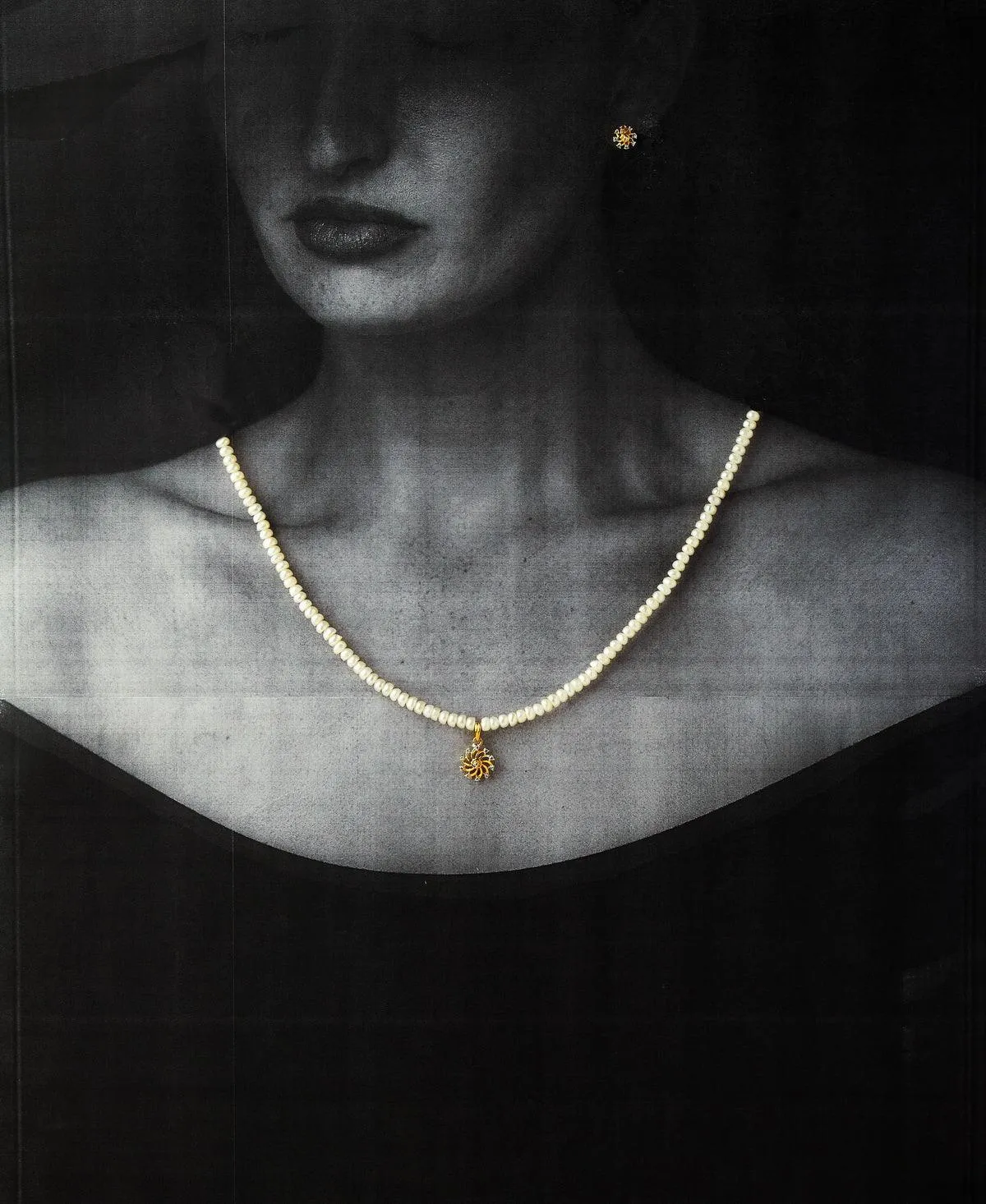 Elegant Pearl Necklace Set