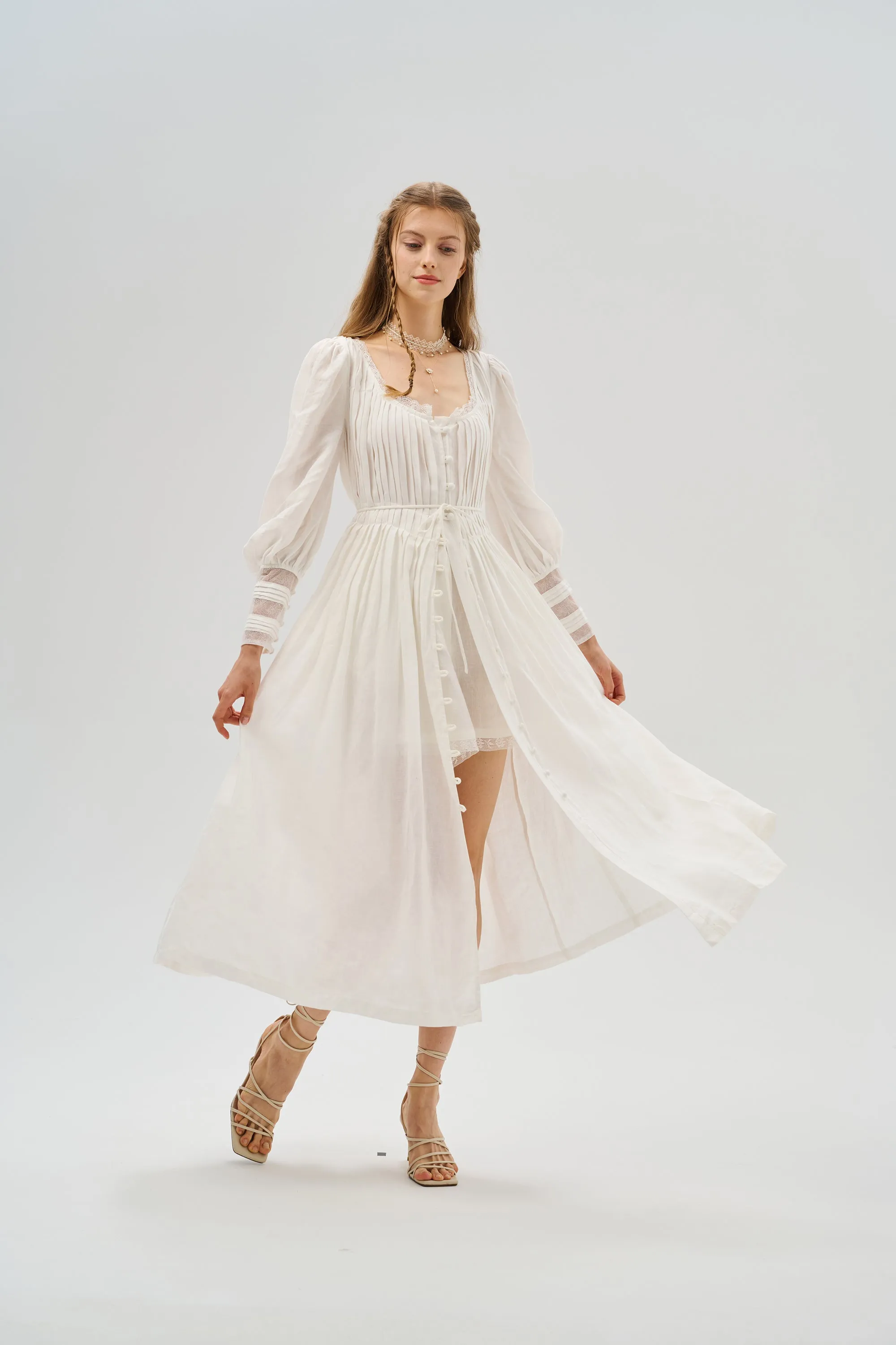 Josefina 19 | Dreamy Pleated Linen Gown
