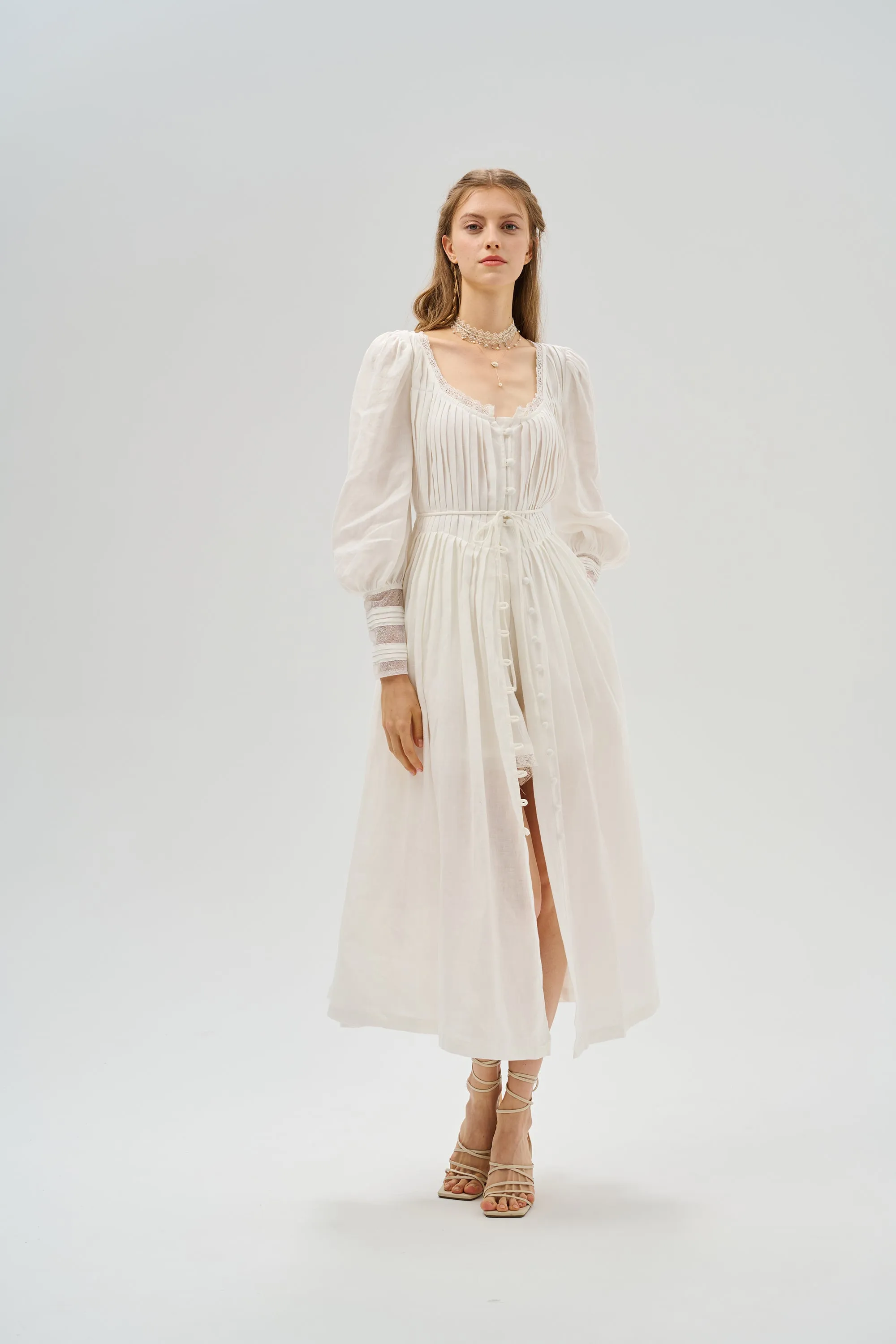 Josefina 19 | Dreamy Pleated Linen Gown