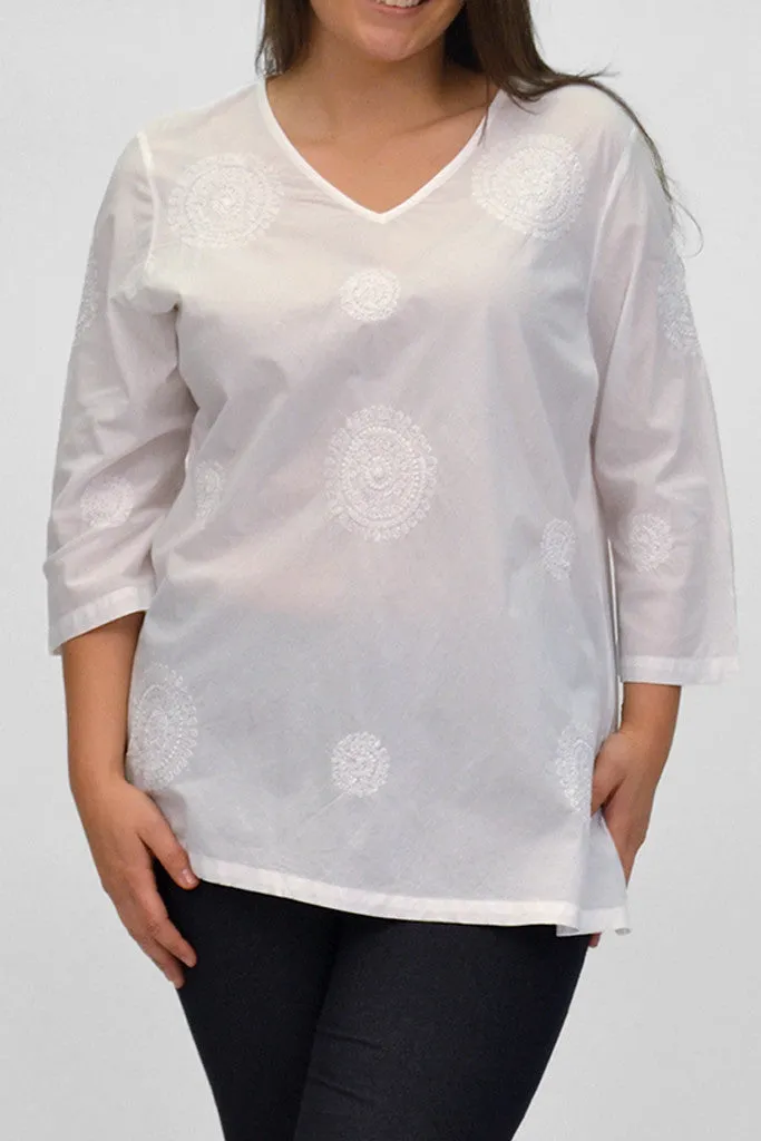 La Cera Plus Size White Embroidered V-Neck Casual Shirt