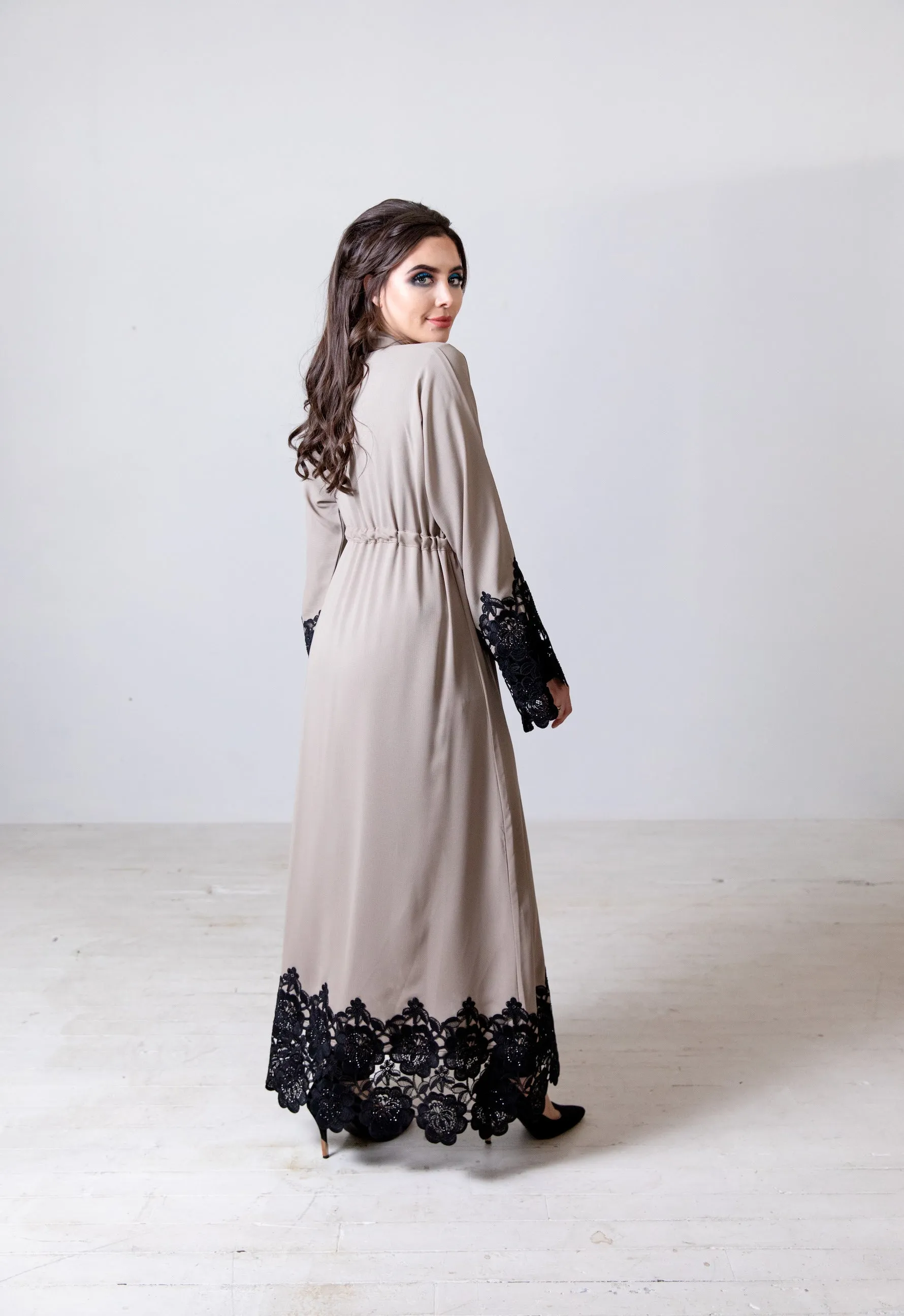 Muna Beige Abaya