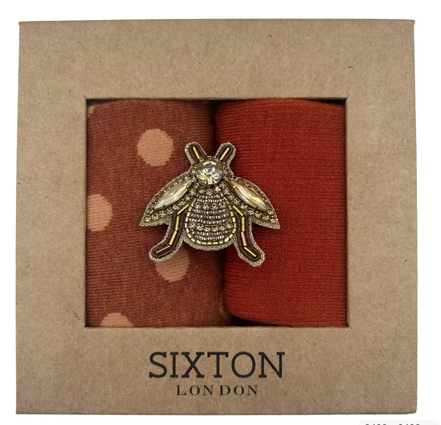Porto rust and Barcelona sock box duo with pin