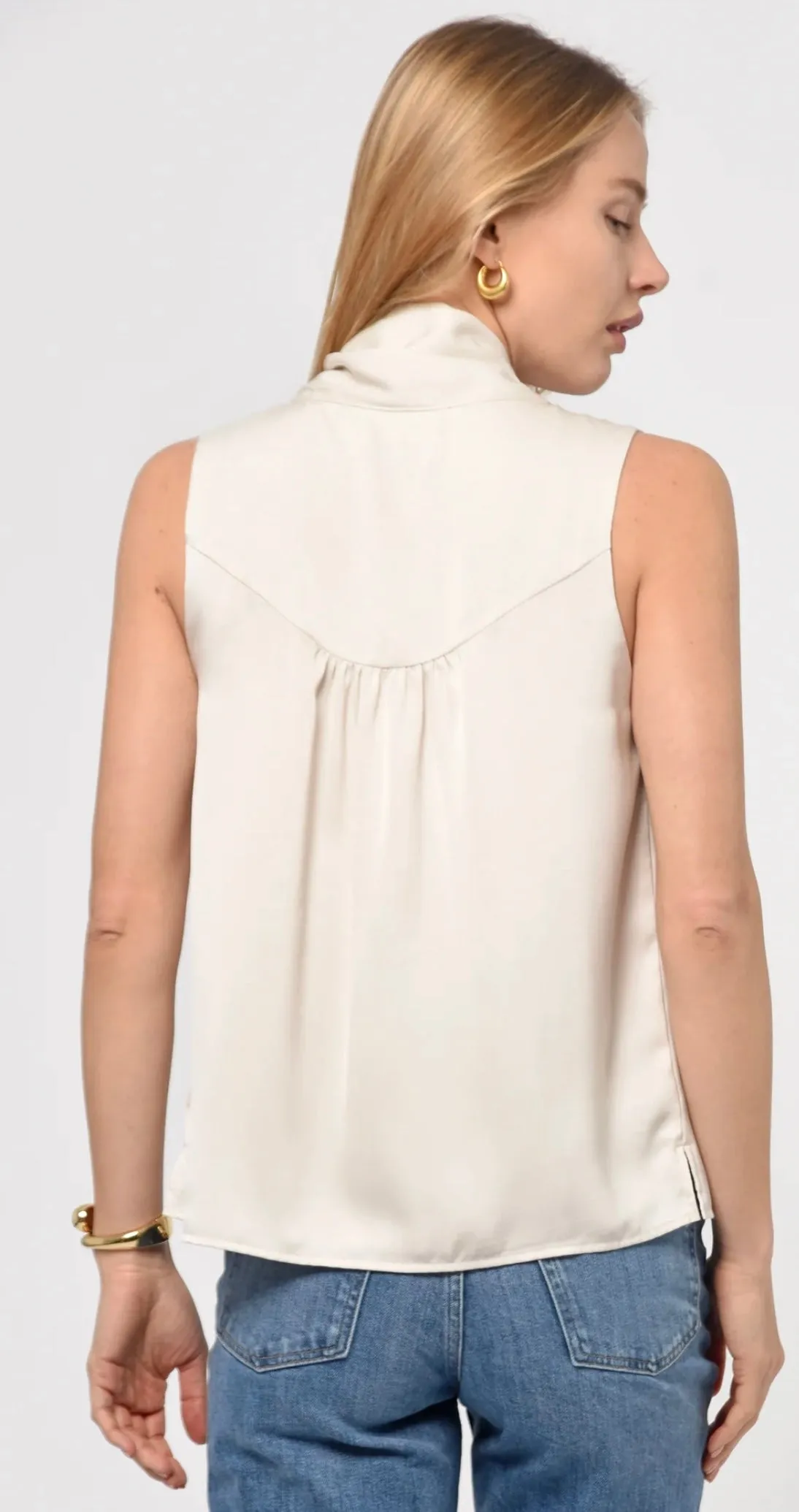 Willa Tie Neck