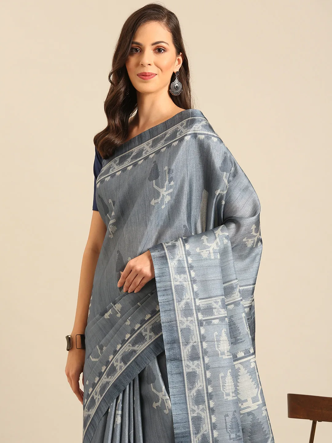 Women Grey Cotton Saree With Un Stitched Blouse